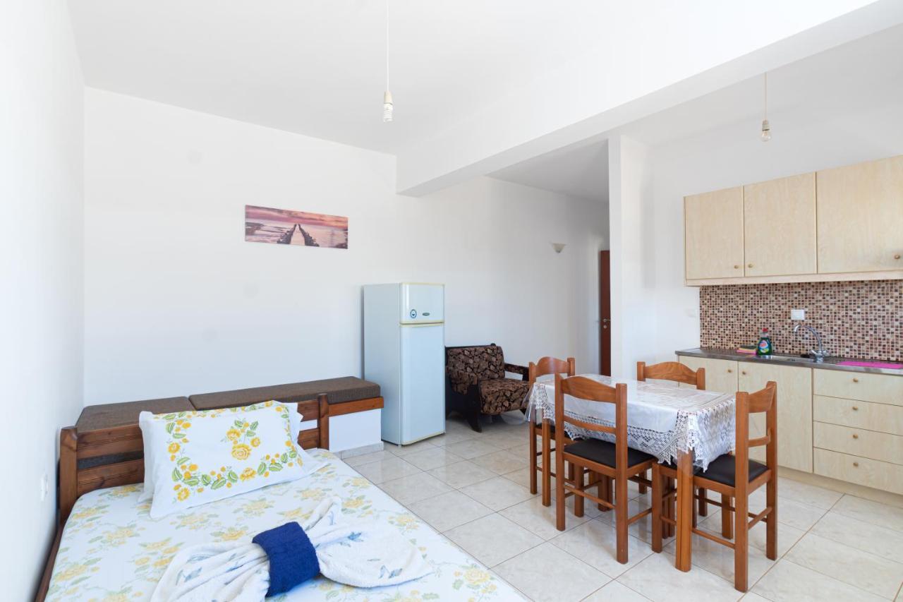 Ferienwohnung Boggi Goudhouros Exterior foto