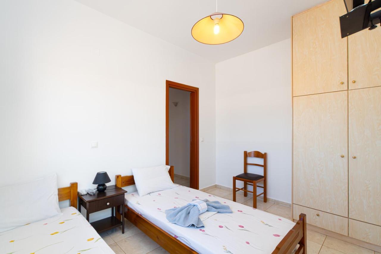 Ferienwohnung Boggi Goudhouros Exterior foto