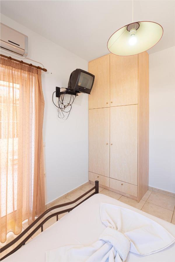 Ferienwohnung Boggi Goudhouros Exterior foto