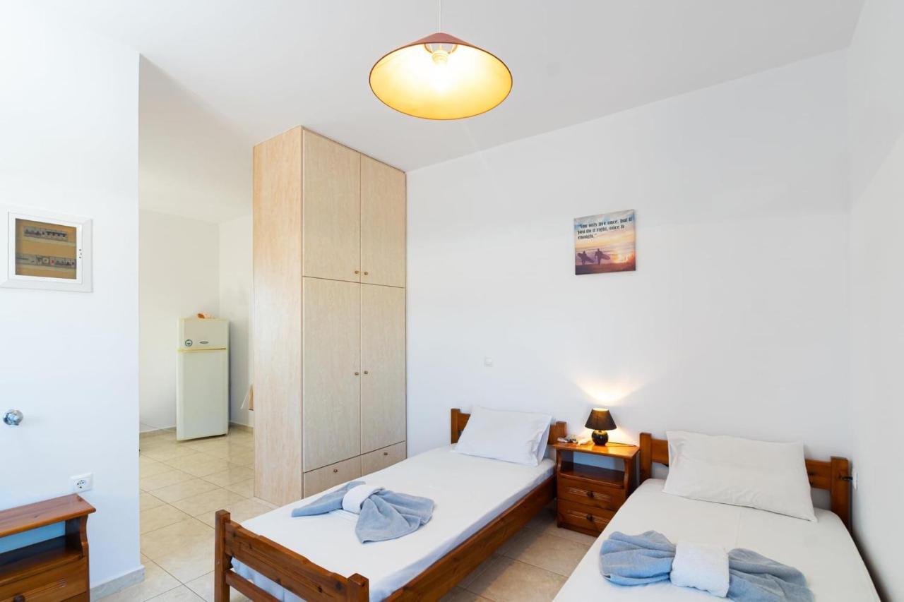 Ferienwohnung Boggi Goudhouros Exterior foto